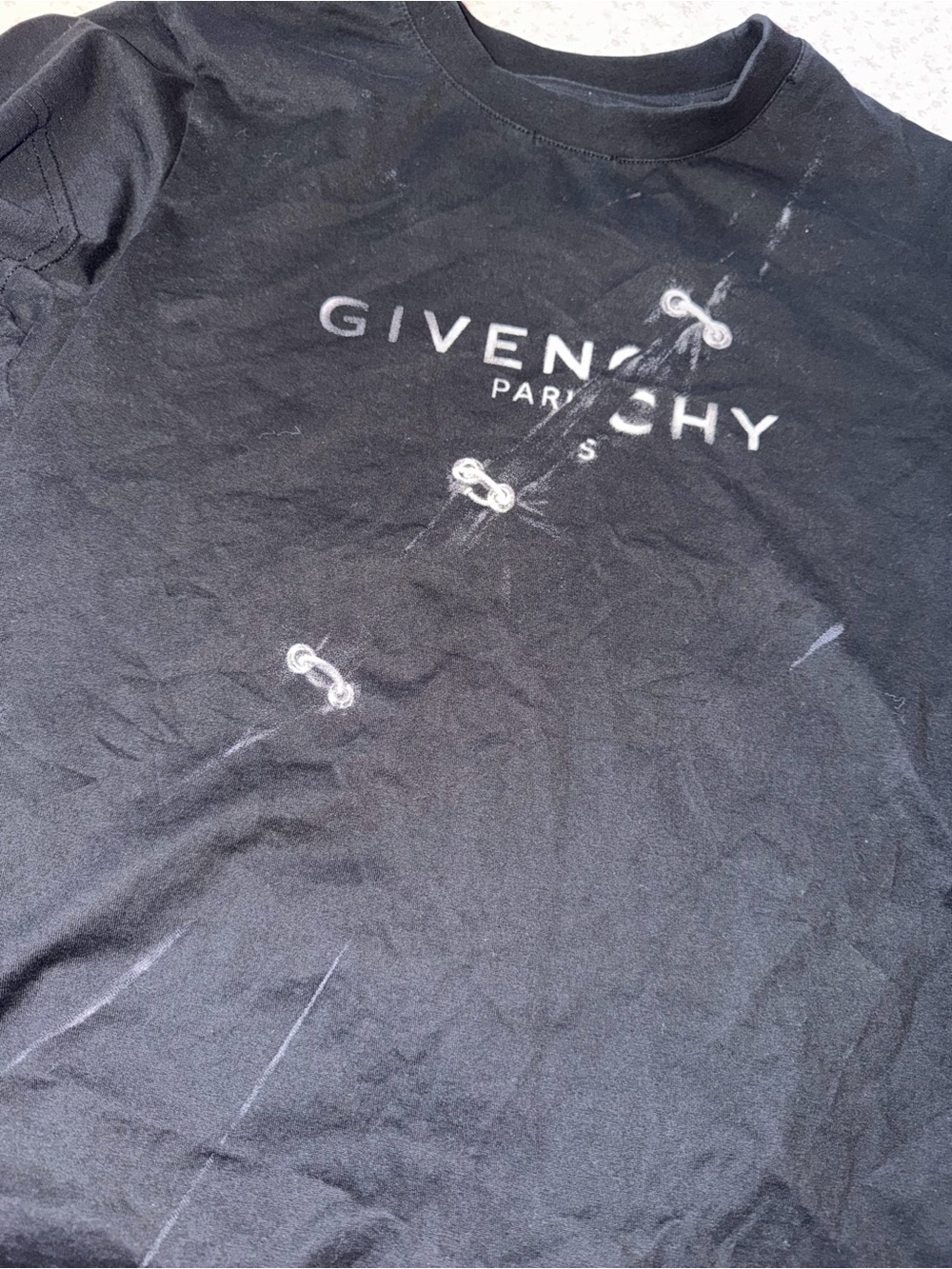 The cutest Givenchy Trompe Loeil paperclip t shirt😍😍 - Picture 2 of 5
